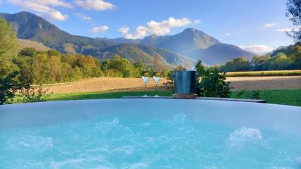Gîte pour 6 personnes, avec jardin ainsi que balcon et jacuzzi en Pyrénées-Atlantiques