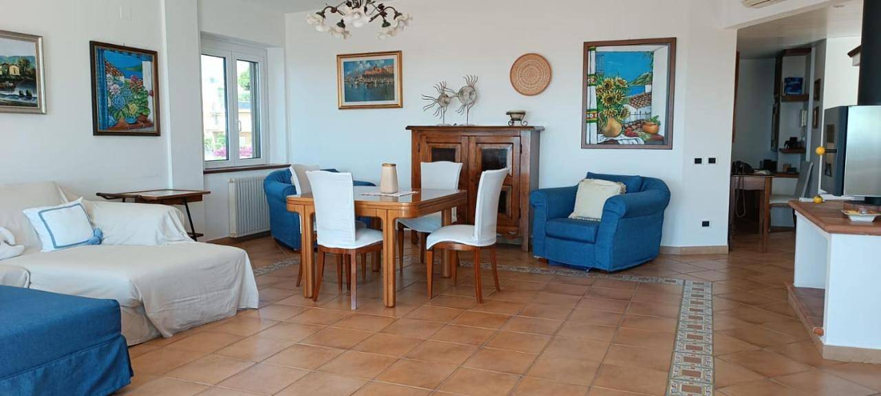 Velalatina Residence B&B Soverato - Camera Maestrale & Camera Tramontana in Soverato, Provincia di Catanzaro