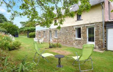 Gîte pour 4 personnes, avec jardin à Gorges