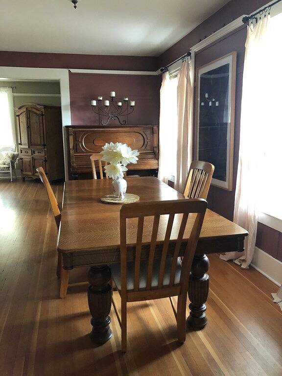 Heritage Home In The Heart Of Nelson in Nelson, Whitewater Ski Resort