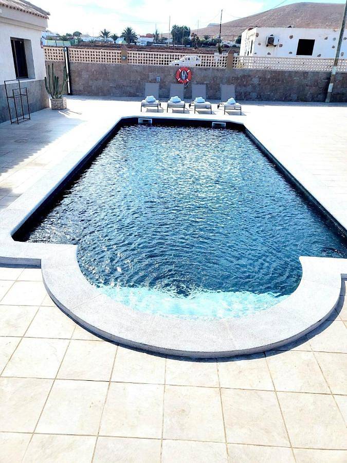 Casa rural para 6 personas, con balcón además de jacuzzi y piscina en Puerto del Rosario - 2