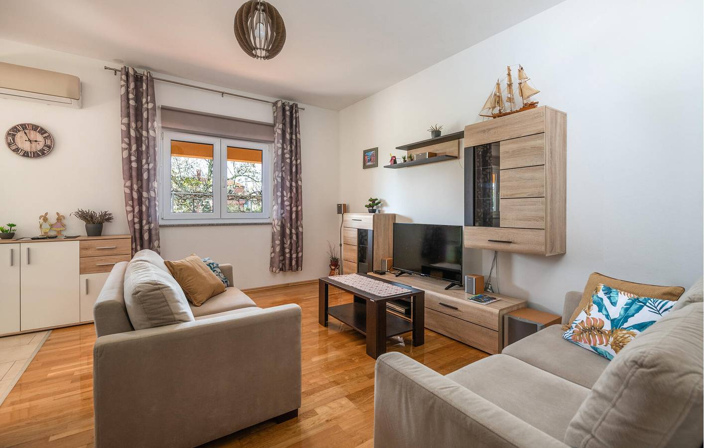 Gemütliche Ferienwohnung mit Blick ins Grüne, WLAN und Parkplatz in der Nähe von Valbandon in Valbandon, Südküste Istrien