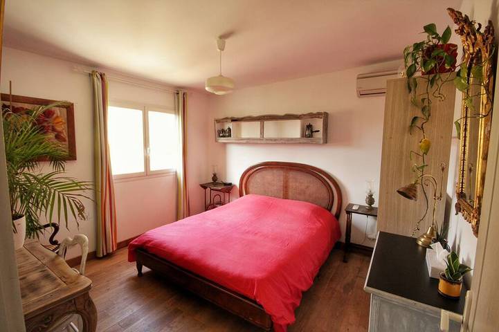 Location de vacances pour 15 personnes, avec jacuzzi ainsi que terrasse et jardin à Vailhauquès - 2