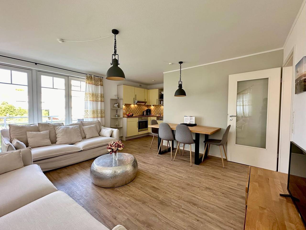 Ganze Wohnung, Strandoase Sonnendeck – Ferienwohnung mit Meerblickin unmittelbarer Strandlage in Sierksdorf, Ostholstein