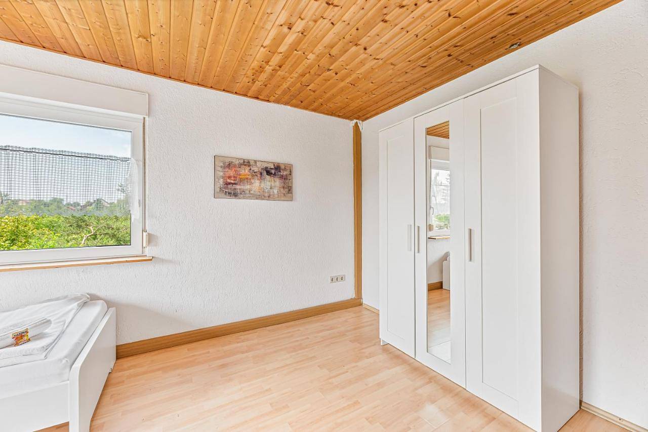 Ganze Wohnung, One-Bedroom Apartment in Laichingen, Alb-Donau-Kreis