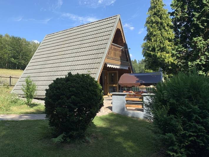 Ferienhaus für 3 Personen, mit Balkon und Terrasse sowie Garten und Sauna
