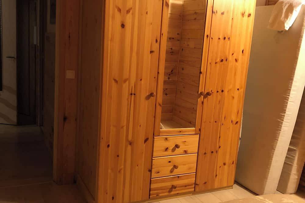 Appartement entier, La Cure Rdc en maison au calme T2 48m2 au  au milieu des champs 3 km Rousses in Les Rousses, Parc naturel régional du Haut-Jura