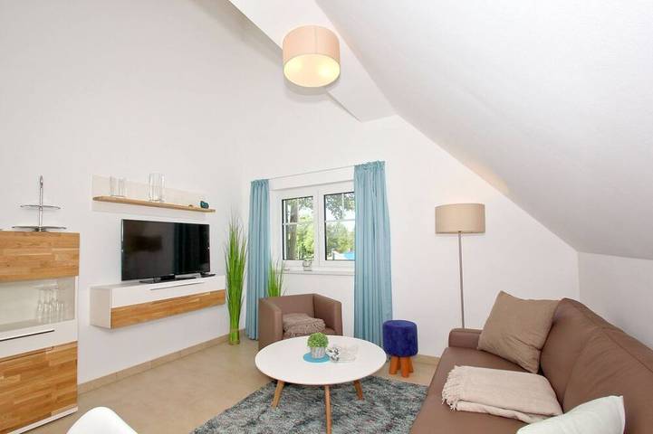 Ganze Wohnung, Strandnahe FeWo mit Balkon, Schwimmbad- und Saunanutzung - Rex Rugia - Rex Rugia in Lobbe, Mönchgut