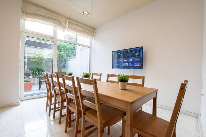 Ferienwohnung für 12 Personen, mit Ausblick und Balkon in Neuss - 3