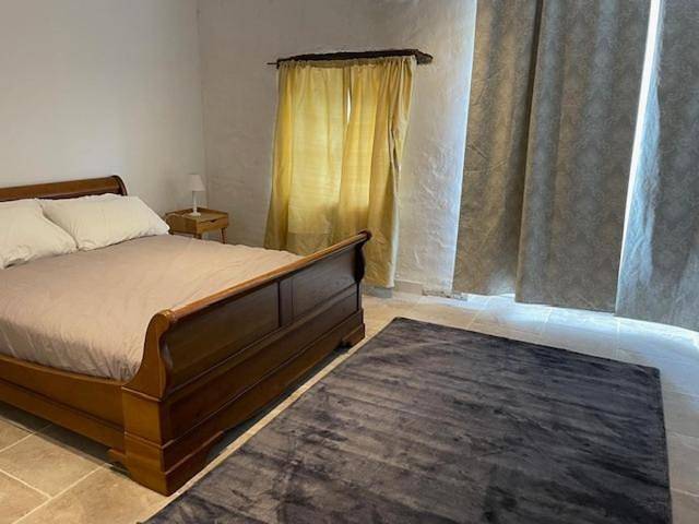 Location de vacances pour 6 personnes, avec jardin et piscine à Aumagne - 3