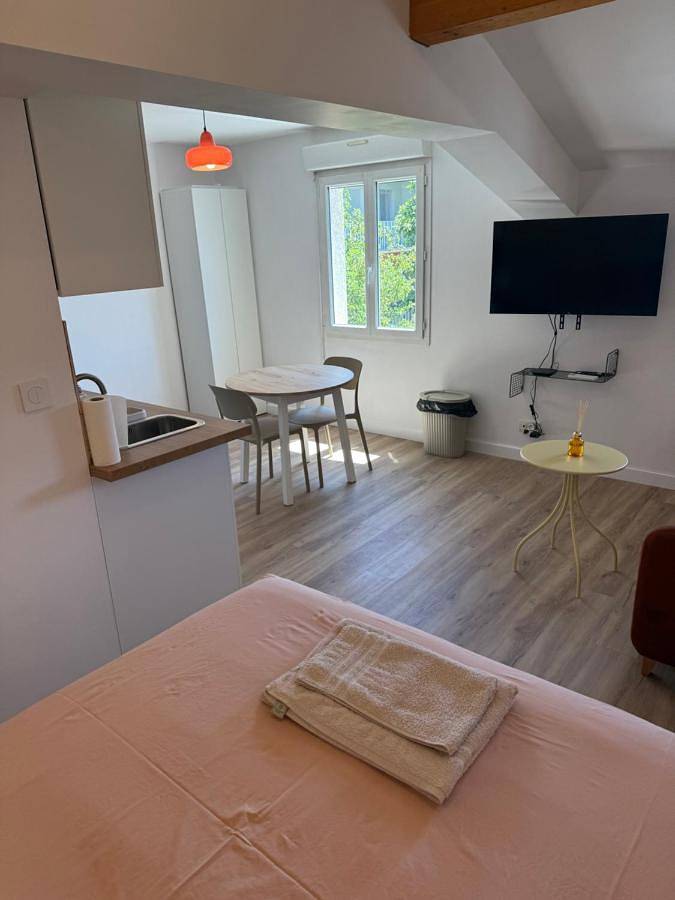 Appartement entier, Ô Maé - Climatisé proche Village Outlet - Aéroport in La Verpillière, Région de La Tour-du-Pin