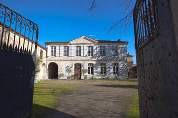 Gîte pour 2 personnes, avec piscine et jardin à Condom
