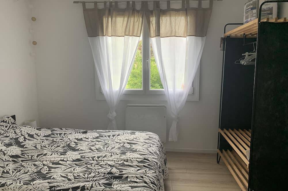 Appartement indépendant dans maison de campagne in Lezoux, Région de Thiers