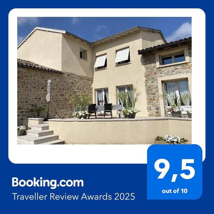 Chambre d’hôte pour 2 personnes, avec terrasse et vue ainsi que piscine et jardin