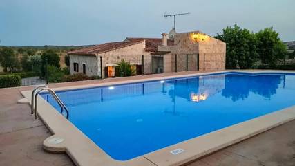 Holiday home in Maria de la Salut, Majorca Center für 13 