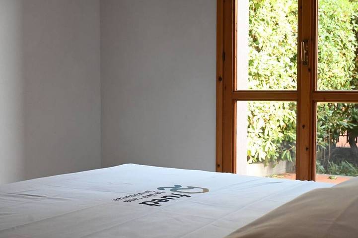 Appartamento intero, Sirolo, bilocale con giardino in centro in Sirolo, Riviera del Conero