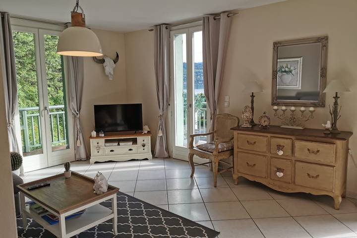 Gîte pour 2 personnes, avec vue sur le lac et balcon, animaux acceptés à Duingt - 3