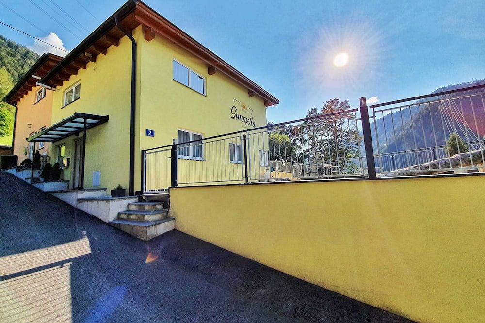 Ganze Wohnung, Apart Sunnseita - Ferienwohung mit wunderbarem Burg Laudeckblick in Glockturmkamm, Prutz