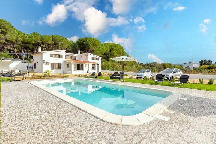 Location de vacances pour 10 personnes, avec jardin à Sorso