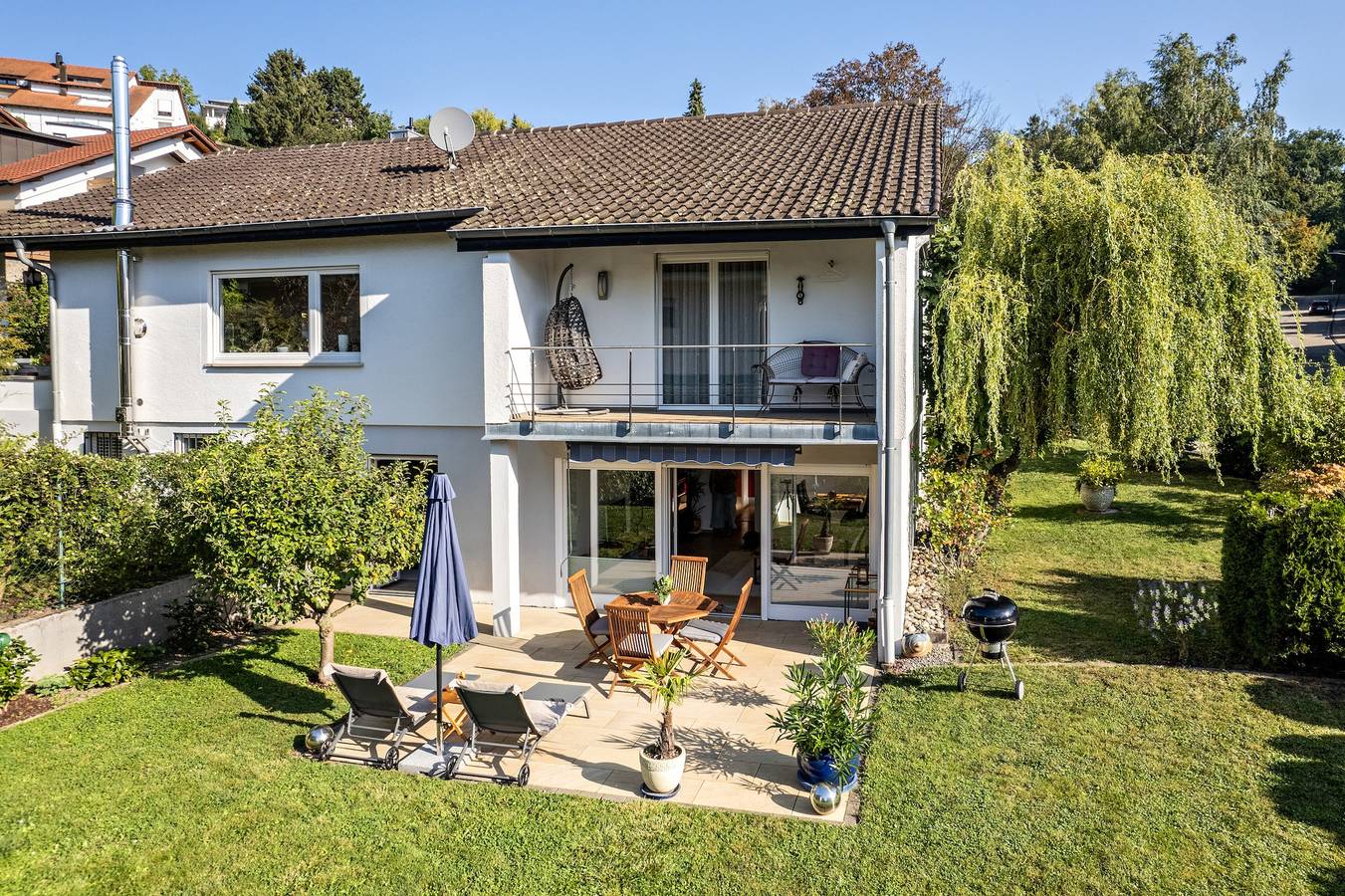 Entire apartment, Apartment 'Ferienwohnung Kuckucksnest' with Mountain View, Private Terrace and Wi-Fi in Lahr, Central Black Forest