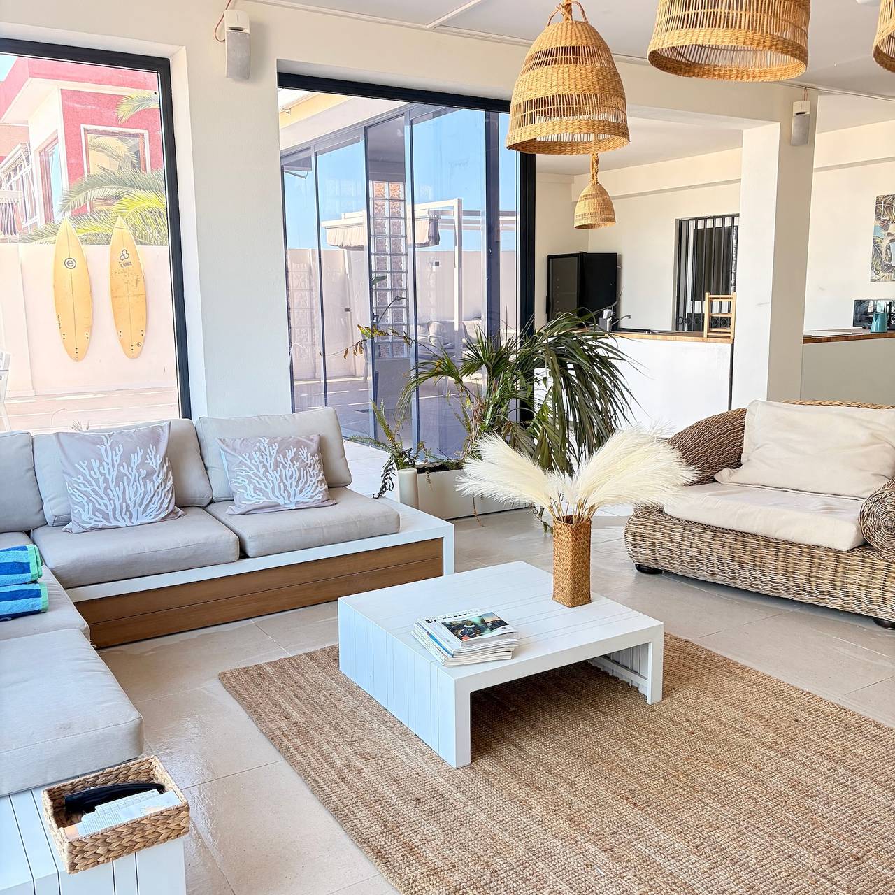 Appartement entier, Vacances 'Valencia' avec vue sur mer, piscine privée et Wi-Fi in Vistabella, Santa Cruz de Tenerife
