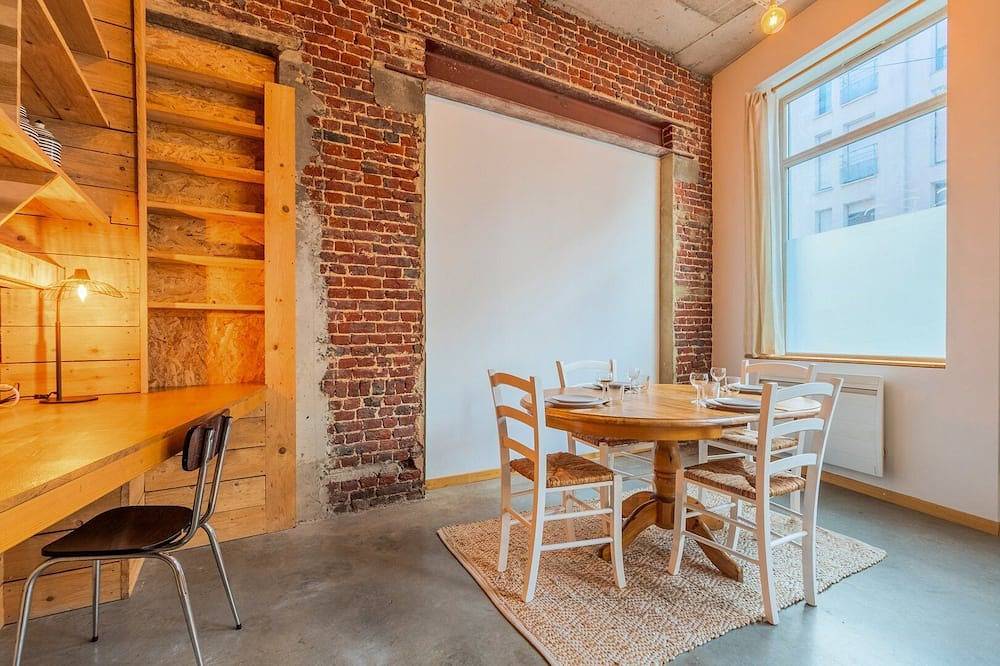 Ganze Wohnung, Atypical Apartment with 2 basement bedrooms in Lille, Lille und Umgebung