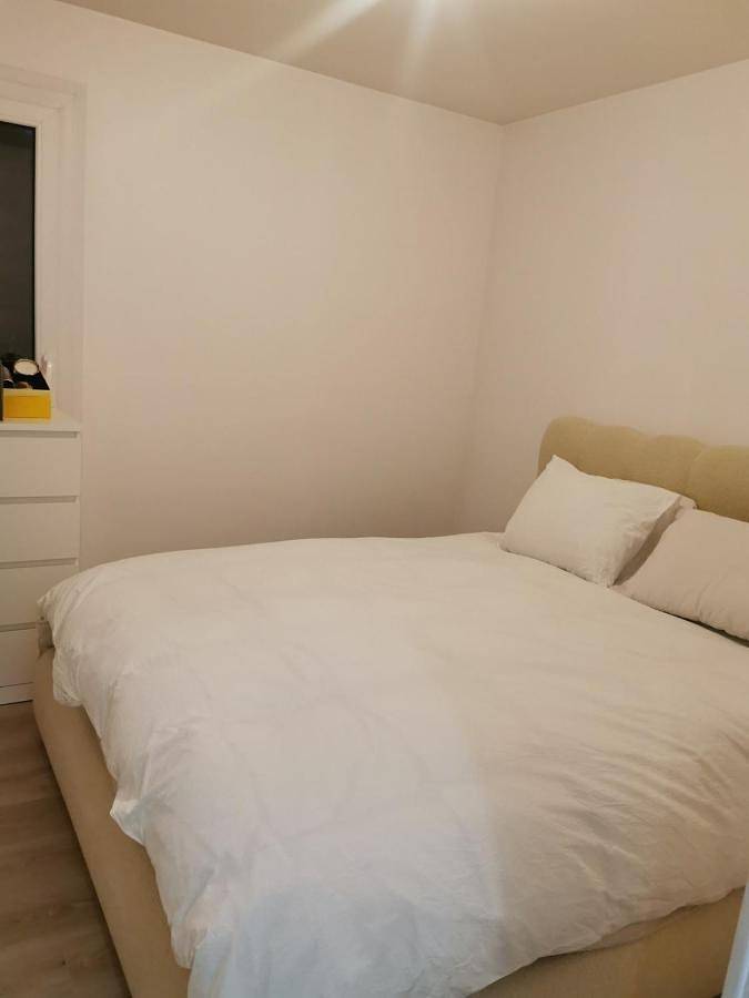 Appartement entier, Two-Bedroom Apartment in Valleiry, Région de Saint-Julien-en-Genevois