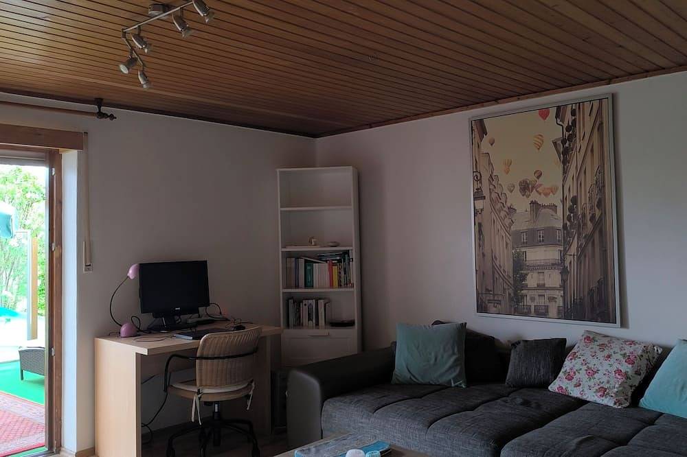 Ganze Wohnung, Schmuckkästchen in Autobahnnähe in ruhiger Lage in Schwarzach, Ostbayern