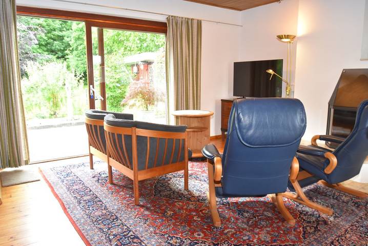 Charming Detached Holiday Home with Terrace and Sea Access near Glücksburg in Bockholm, Glücksburg