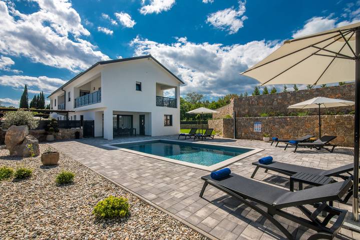 Villa for 8 personer, med Have og Pool i Krk