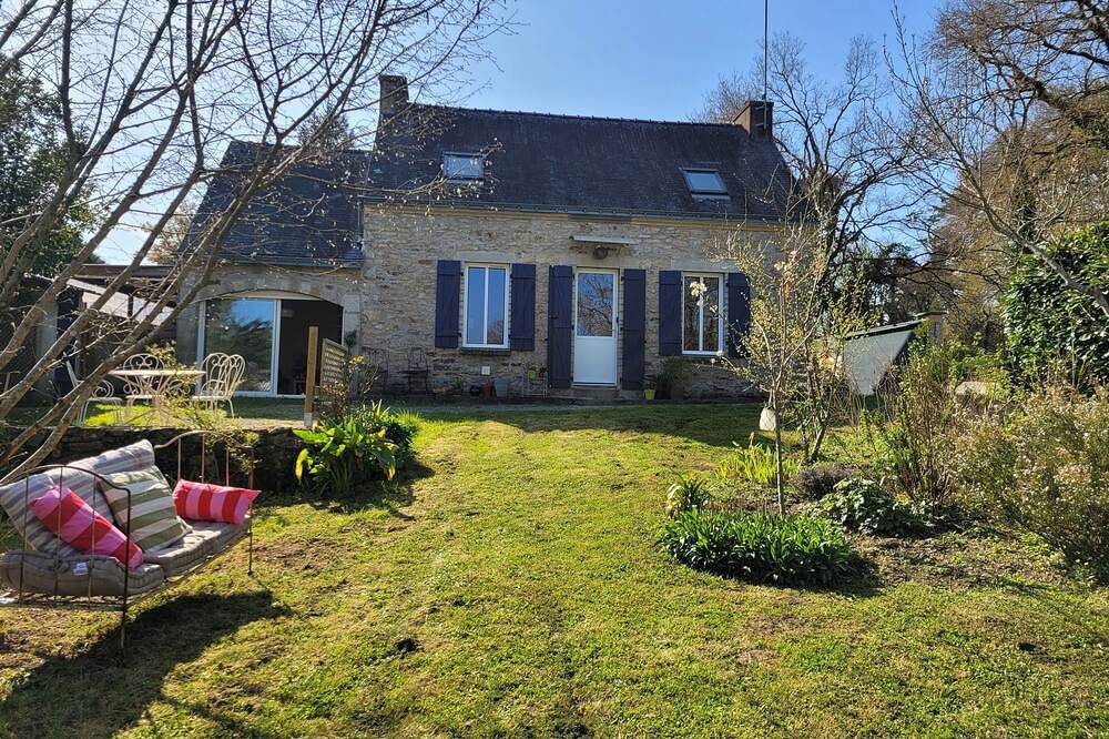 Charming Breton house near the Gulf of Morbihan in Surzur, Côte des Mégalithes