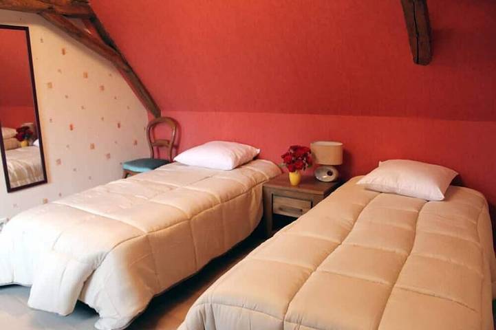 Location de vacances pour 6 personnes, avec jardin et terrasse, animaux acceptés à Eyliac - 3