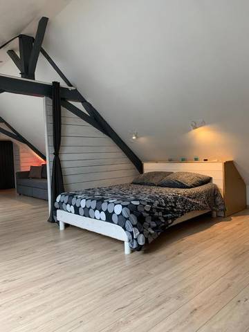 Chambre d’hôte pour 6 personnes, avec vue ainsi que terrasse et jardin à Yvré-l'Évêque