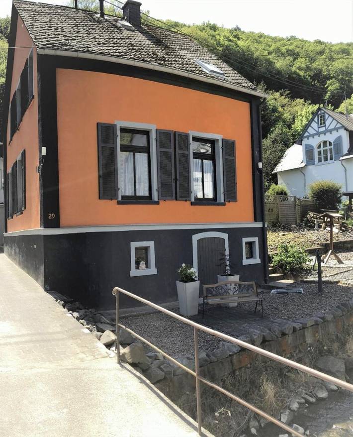 Vakantiehuis voor 3 personen, with tuin and zwembad as well as uitzicht in Boppard