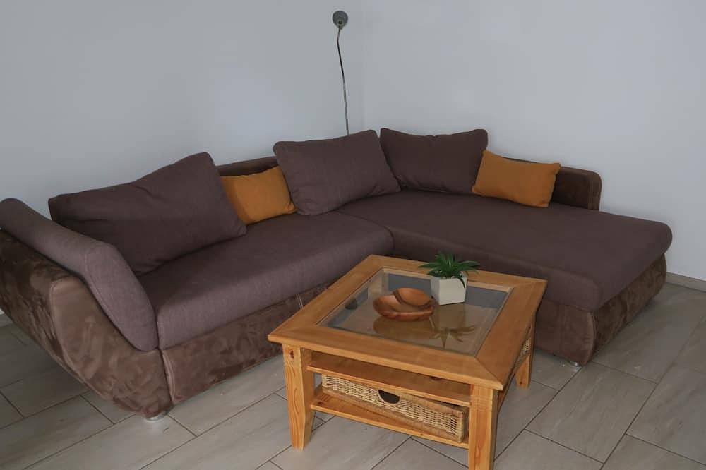 Ganze Wohnung, Große Ferienwohnung mit Blick auf den Hof in Stockach, Landkreis Konstanz