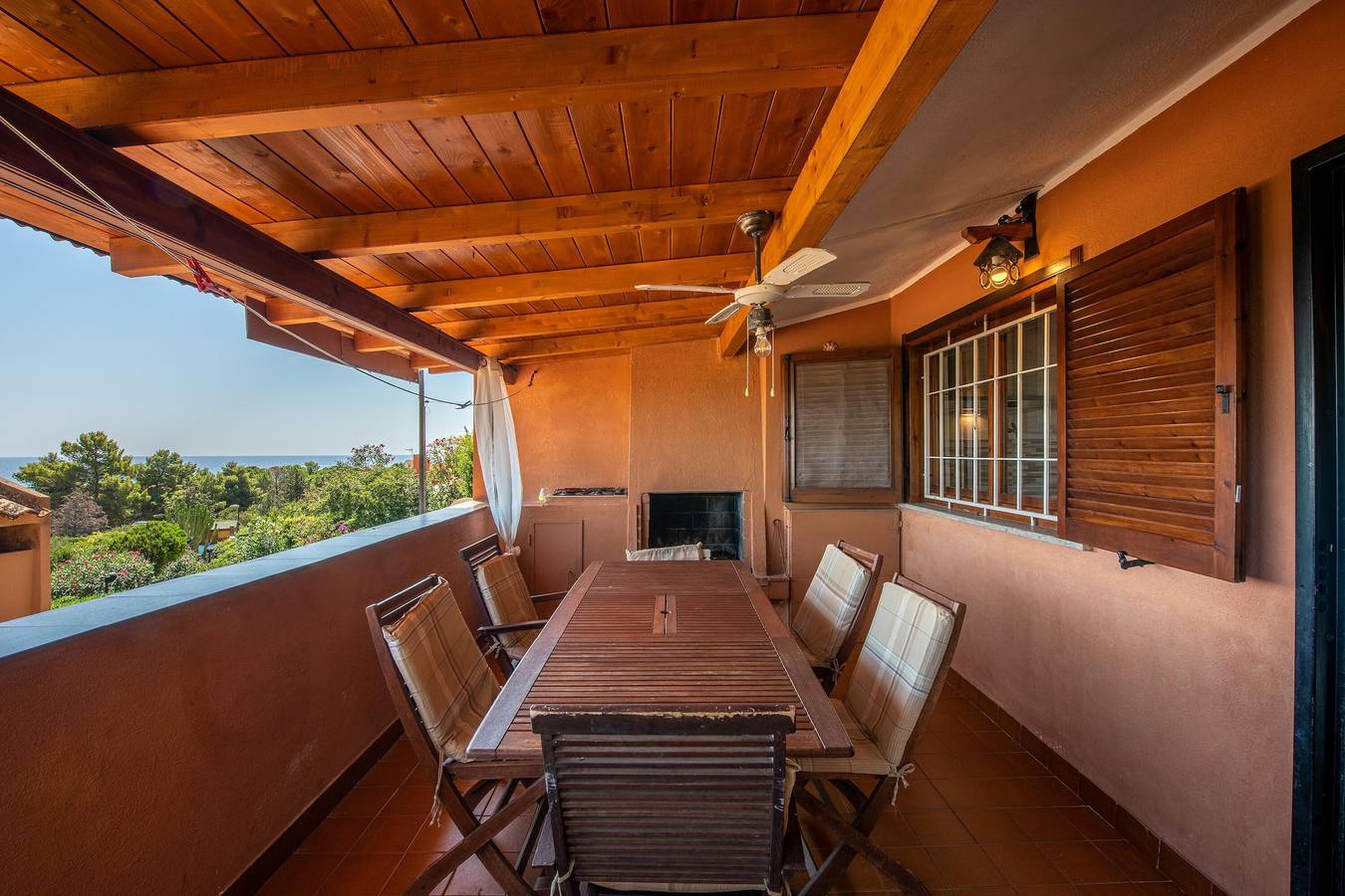 Ferienhaus 'Bianca' mit Meerblick, privater Terrasse und Klimaanlage in Costa Rei, Muravera