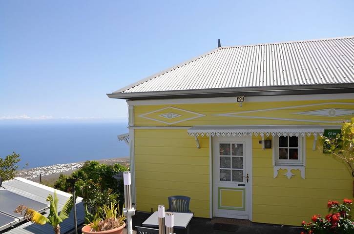 Gîte pour 4 personnes, avec terrasse et jardin