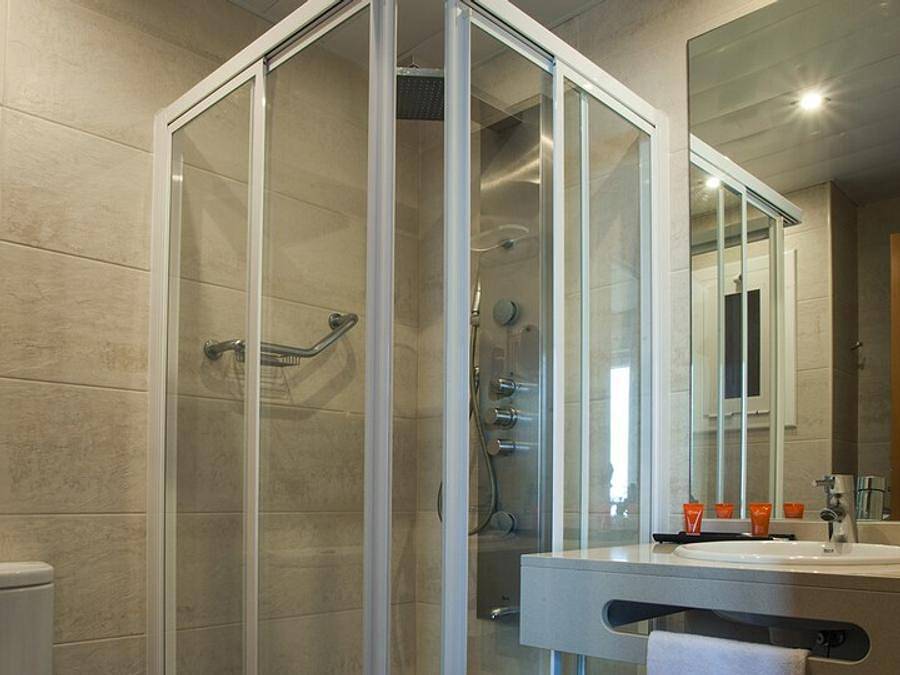 Pierre & Vacances Hotel Horitzó - Chambre 1 personne - Chambre Individuelle - Balcon - Petit-Déjeuner Inclus in Palafolls, Costa del Maresme