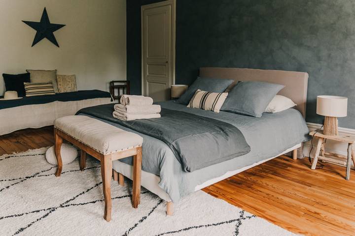 Chambre d’hôte pour 3 personnes, avec piscine et jardin dans l' Ain - 4