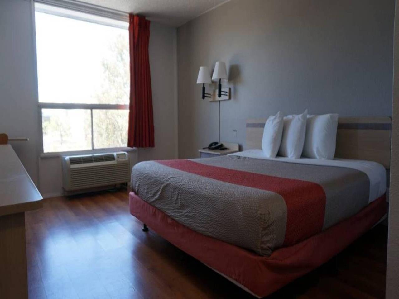 Ganze Wohnung, Queensize-Bett | Mobiler Zugang | Nsmk | Minikühlschrank in Belmont (California), Silicon Valley