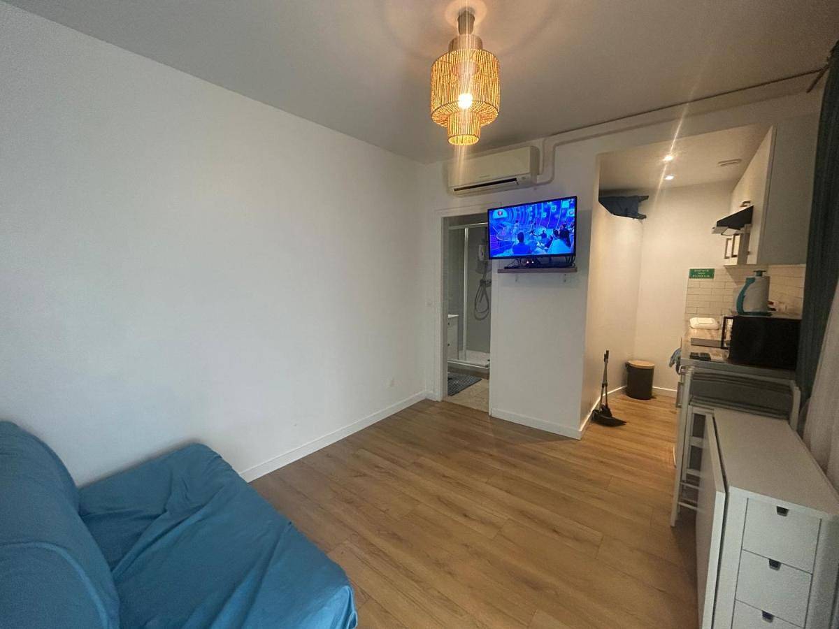 Appartement entier, Magnifique F2 aéroport d Orly in Paray-Vieille-Poste, Essonne
