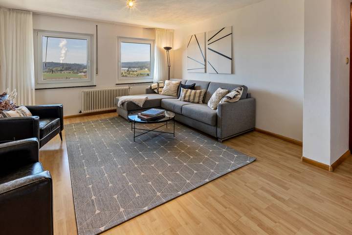 Appartement entier, Appartement 'Fewo Stempel' avec terrasse privée, jardin privé et Wi-Fi in Küssaberg, Hautes Forêts-Noires