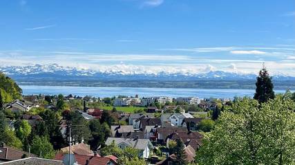 Ferienwohnung für 2 Personen, mit Ausblick und Seeblick sowie Balkon in Daisendorf