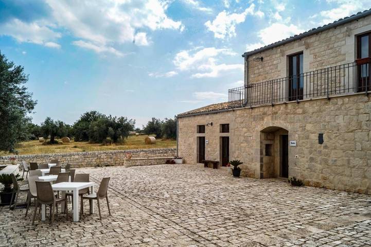 Club vacances pour 2 personnes, avec vue ainsi que piscine et jardin, animaux acceptés en Sicile - 3
