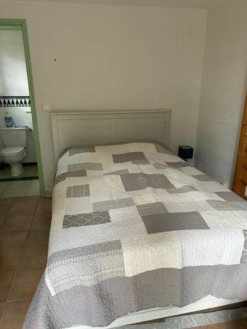 Cottage pour 2 personnes, avec jardin, animaux acceptés à Octon