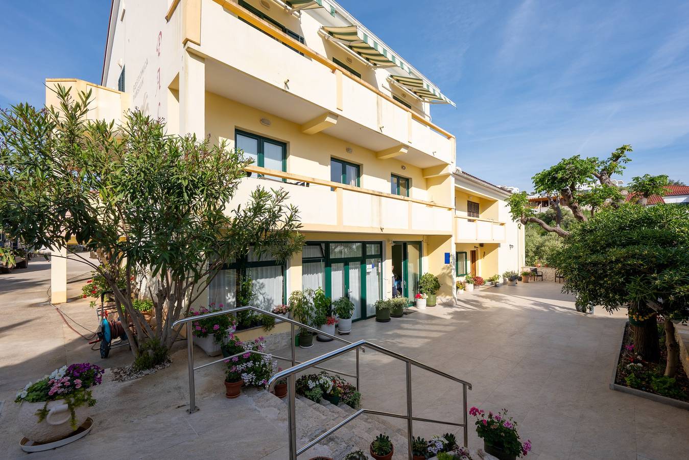 Soba s terasom i pogledom na more Jakišnica, Pag S-4053-c in Novalja, Otok Pag