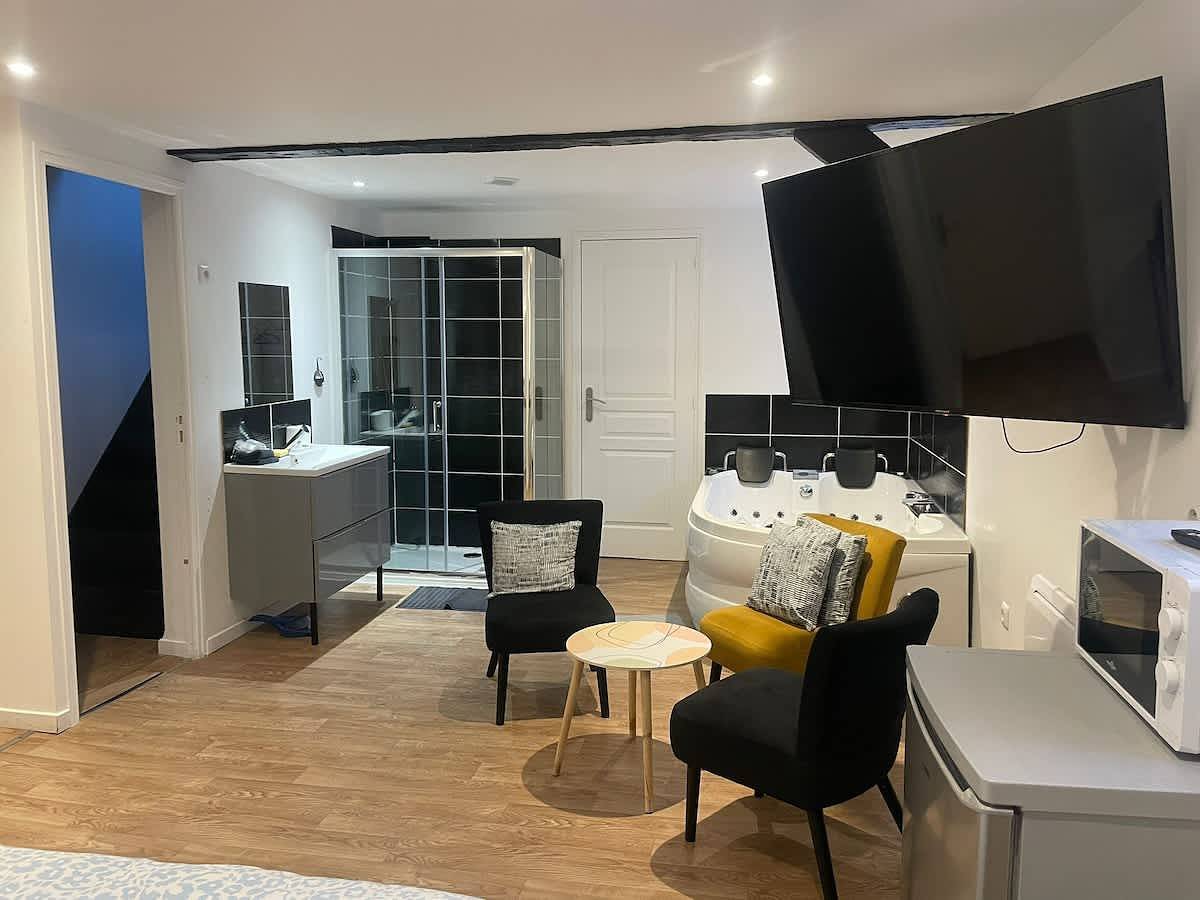 Ganze Wohnung, Le Nid Cosy 4, Balnéo 2 lits wifi in Tourcoing, Lille und Umgebung