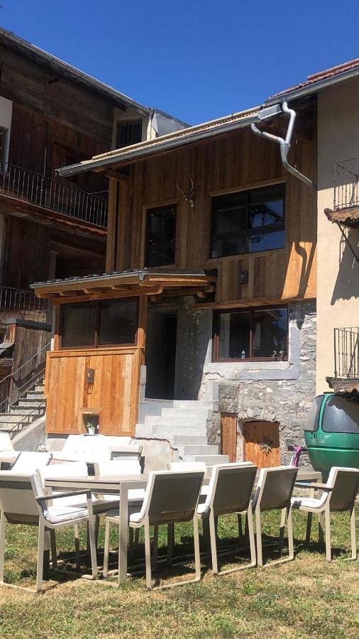 Location de vacances pour 4 personnes, avec jardin et vue à Planay