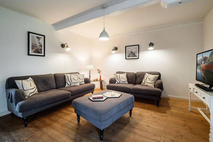 Ganze Wohnung, Lieblingsplatz: Bauernhaus am Mühlendamm mit Meerblick-Garten, Ofen, Sauna in Kallebyer Strand, Steinbergkirche