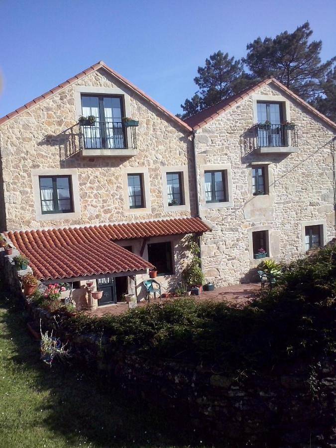 Casa rural para 3 personas, con Balcón y Terraza además de Jardín y Vistas en La Baña